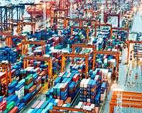 Container in einem Containerhafen