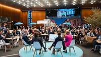 Podium und Publikum beim DIHK-Innenstadtkongress November 2024