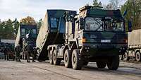 Ein Lkw des Logistikbataillons der Bundeswehr bei einer Übung