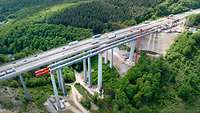 Bau einer Autobahnbrücke