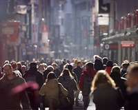 belebte Einkaufstraße