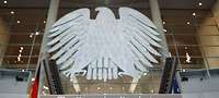Bundesadler im Bundestag
