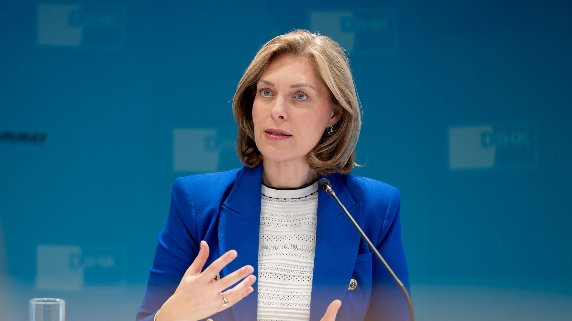 Helena Melnikov 2 Konjunktur-PK H25