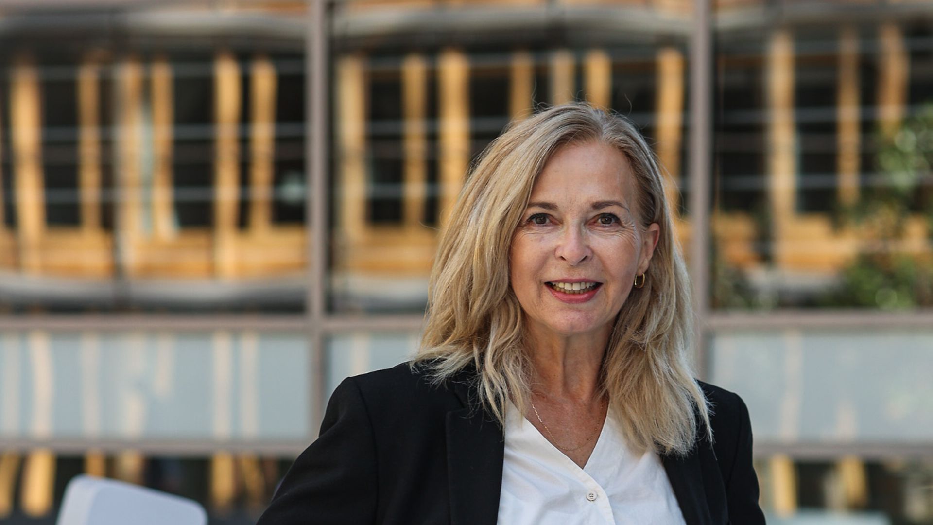 Porträtbild Katja Fenslau