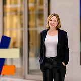 Porträtbild Julia Flasdick, Referatsleiterin Fachkräftesicherung | Weiterbildung