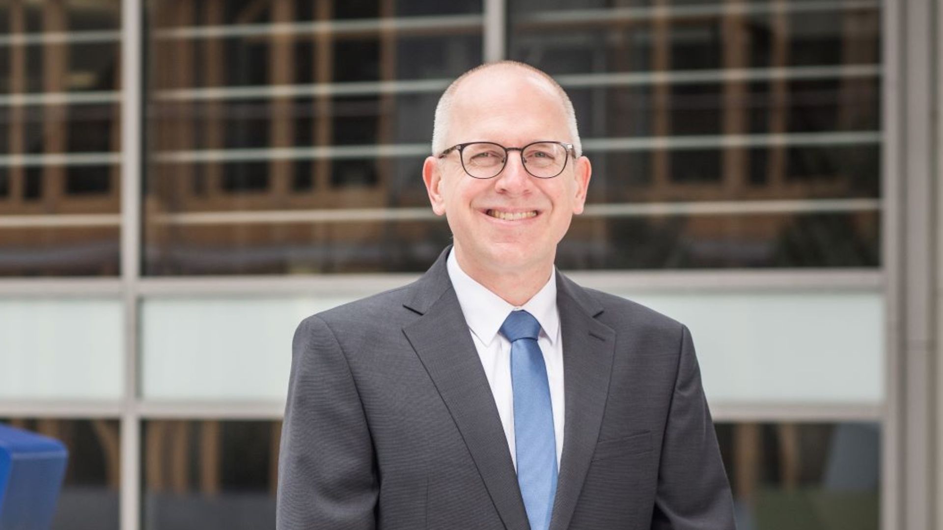 Porträtfoto Dr. Oliver Heikaus, Bereichsleiter Weiterbildung