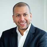 Porträtfoto Dr. Thando Sililo