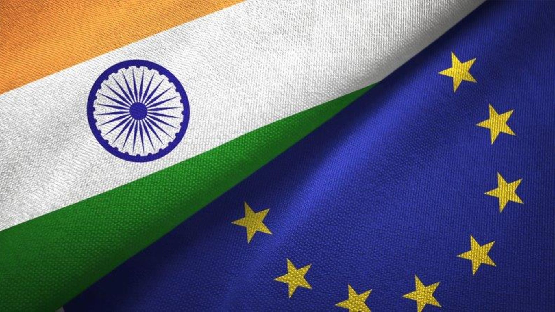Flaggen Indiens und der EU