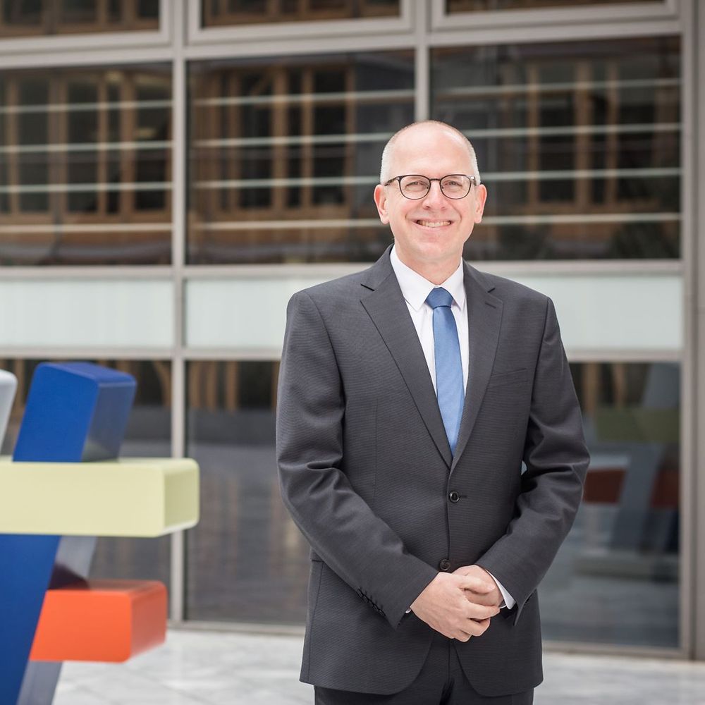 Porträtfoto Dr. Oliver Heikaus, Bereichsleiter Weiterbildung