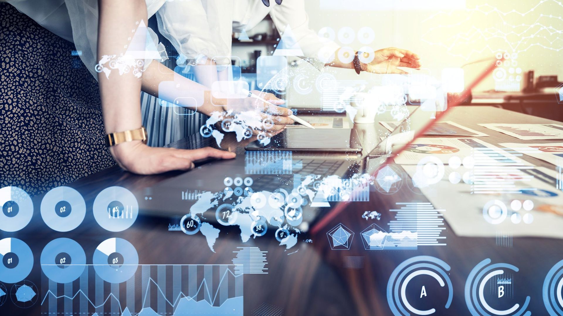 Menschen arbeiten an Statistiken