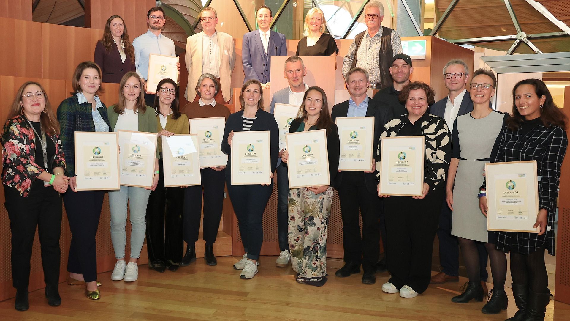 Gruppenbild der Gewinner des UBi-Wettbewerb 2026