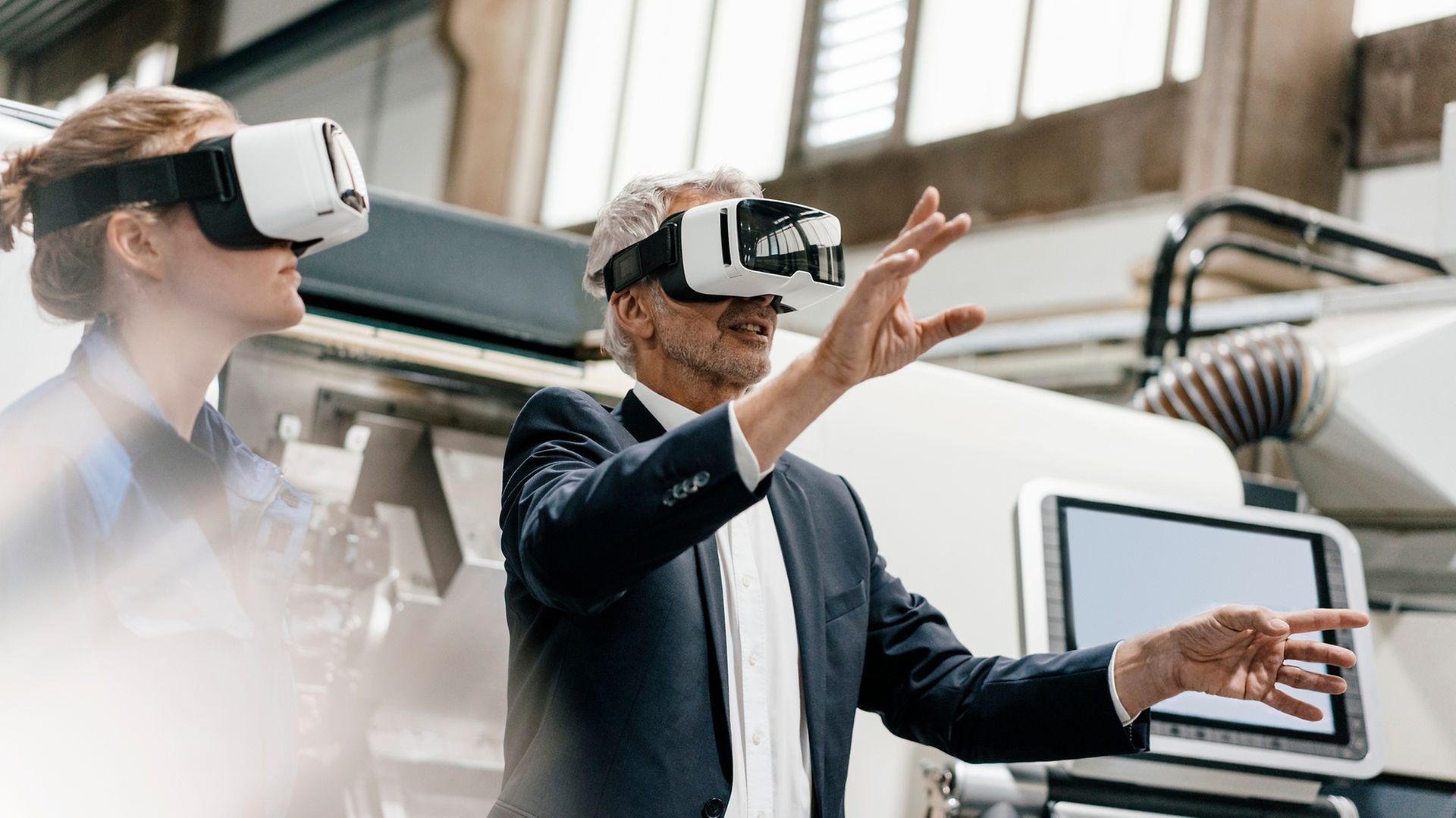 VR-Brillen in Werkhalle
