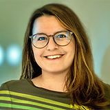 Porträtfoto Agnes Mayer