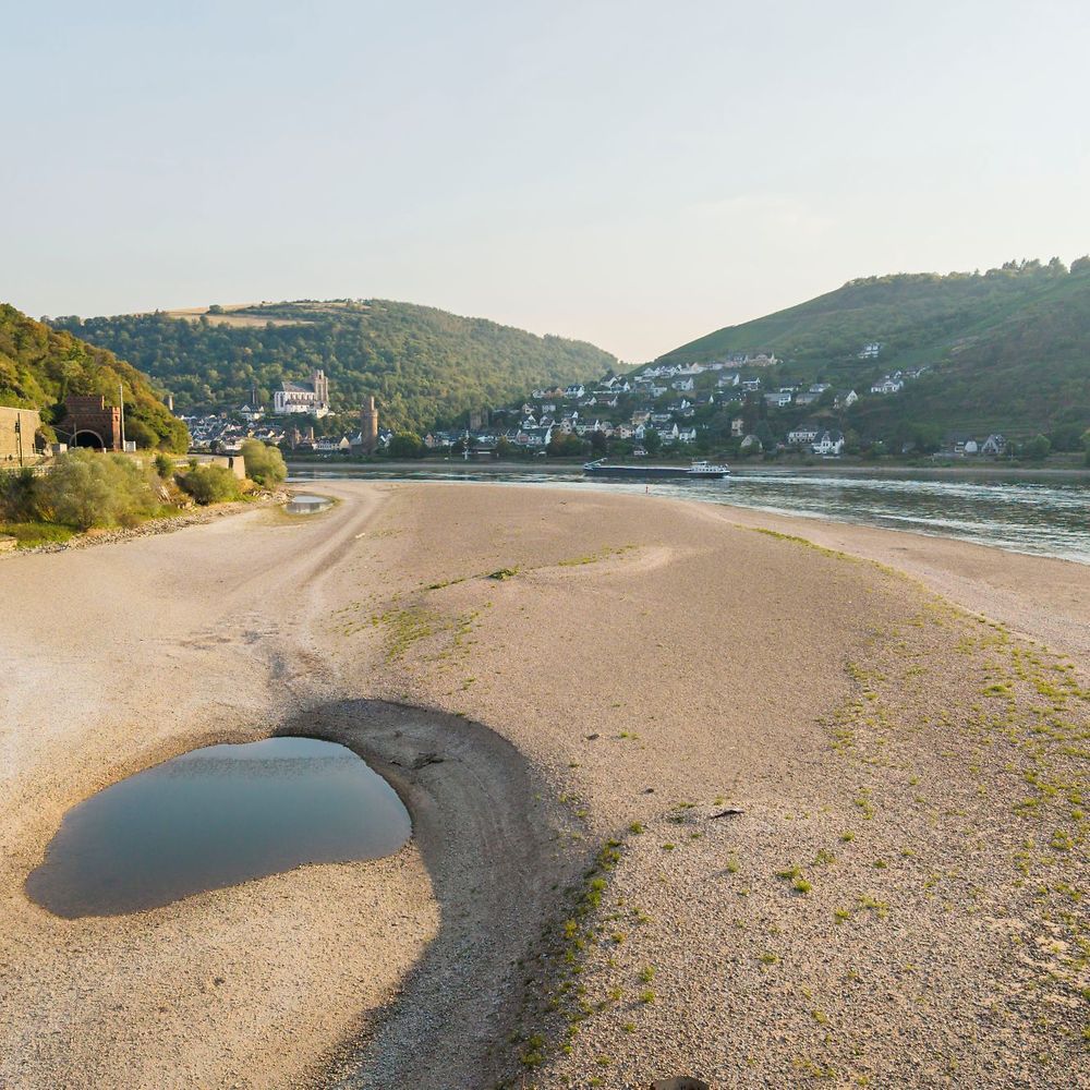 Niedrigwasser am Rhein bei Oberwesel