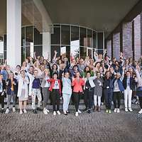 Gruppenfoto Business Women vor der IHK in Lübeck 
